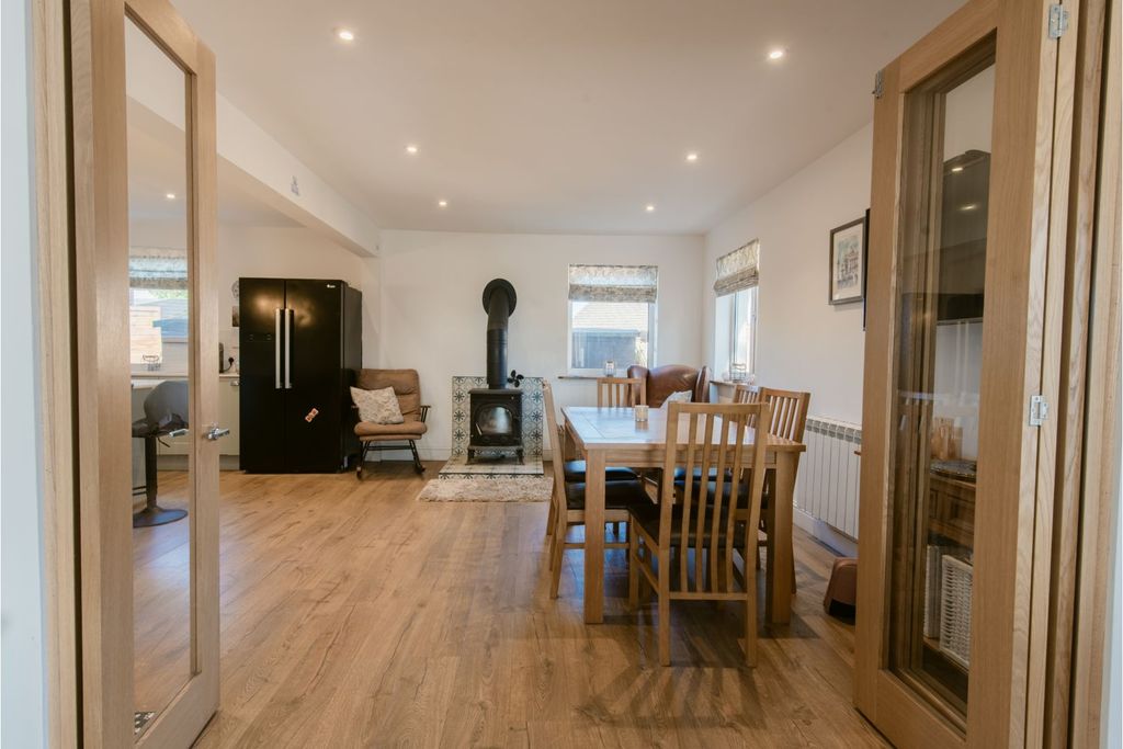 Property photo 3 of 49 Kitchen/Family Room