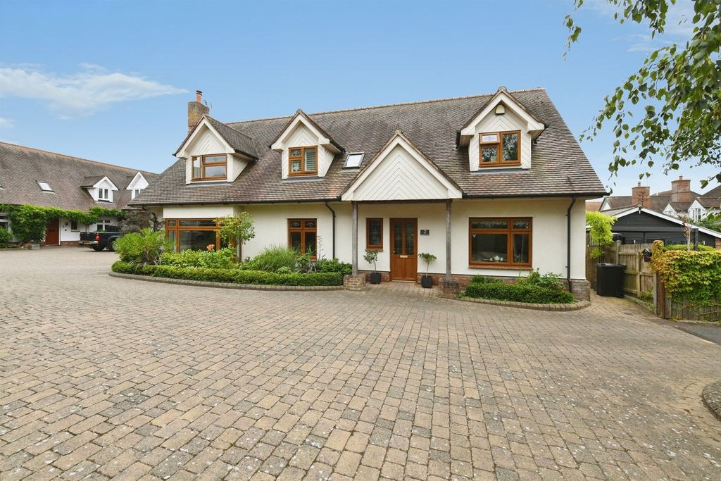 Property photo 1 of 21