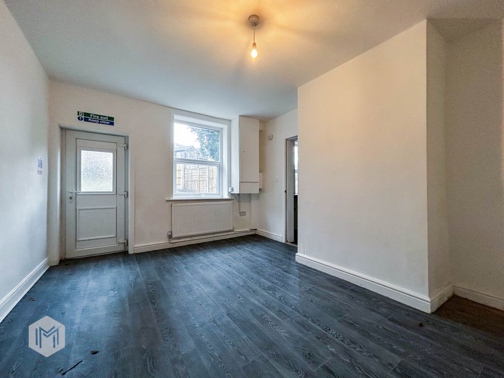 Property photo 2 of 14 Picture No. 11