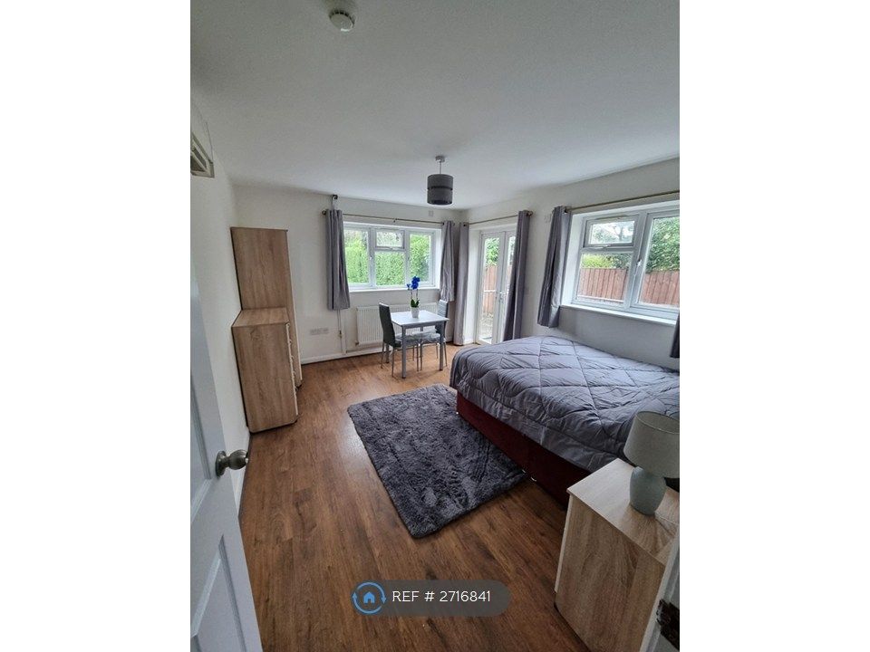 Property photo 1 of 3