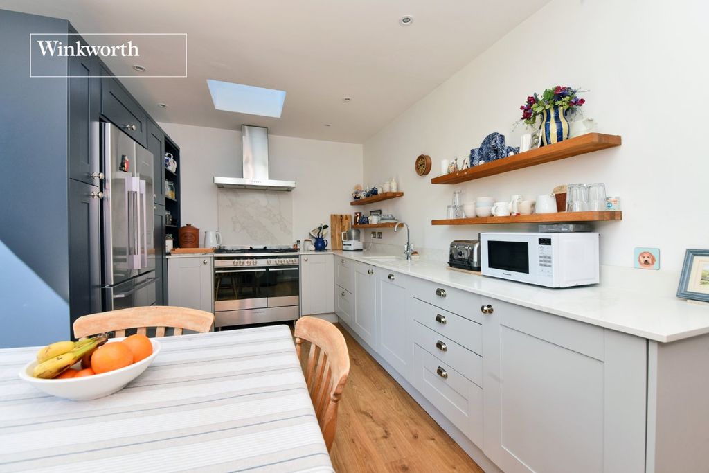 Property photo 3 of 19 Picture No. 18