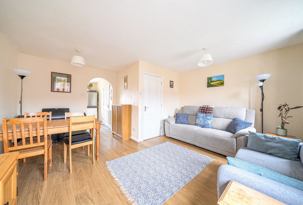 Property photo 3 of 20 1408199-14-699596...