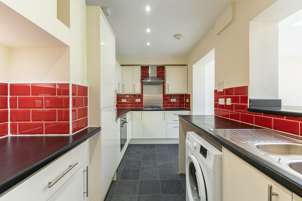 Property photo 2 of 22