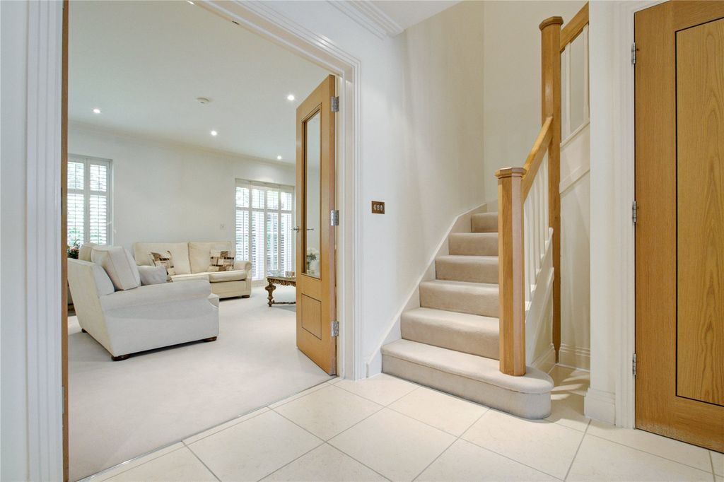 Property photo 3 of 18 Picture No. 07