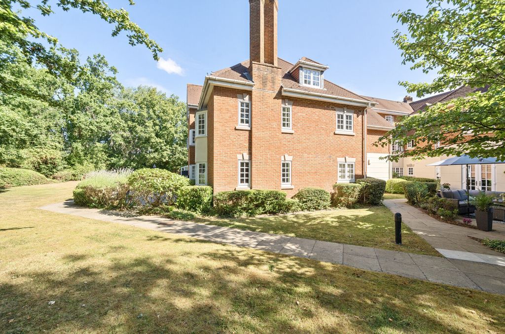 Property photo 1 of 19 1321454-2-686E303...