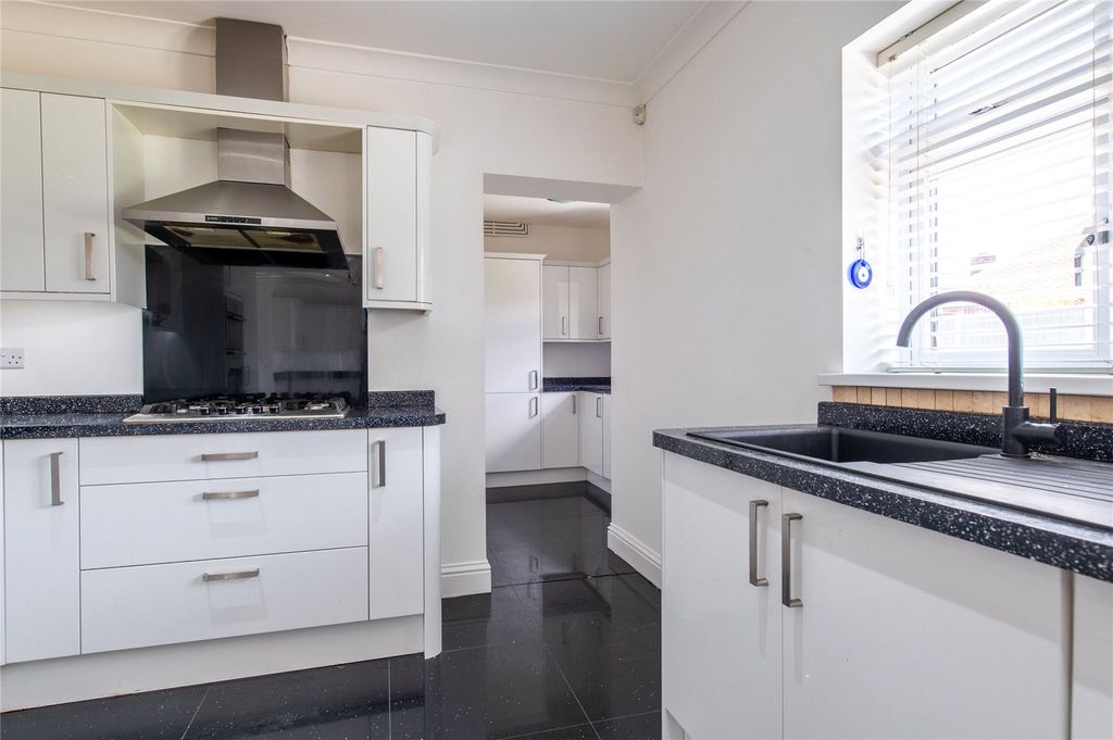 Property photo 3 of 21 Picture No. 57