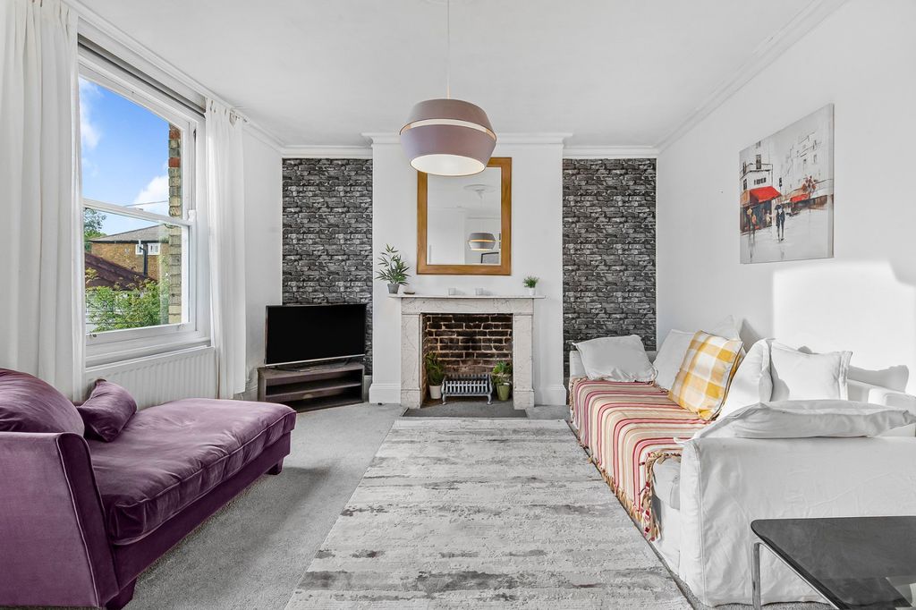 Property photo 3 of 7