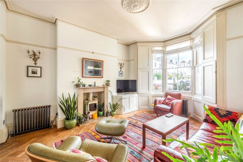 Property photo 2 of 30 Picture No. 02