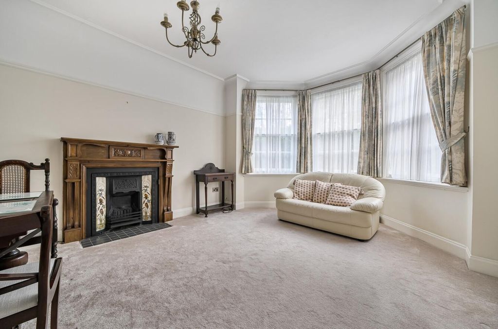 Property photo 3 of 22 1382788-17-691Df5B498662.Jpg