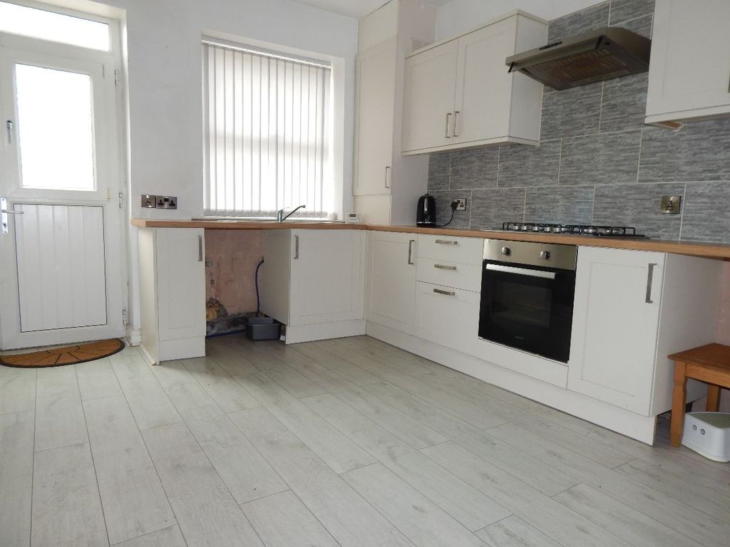 Property photo 1 of 15 Kitchen