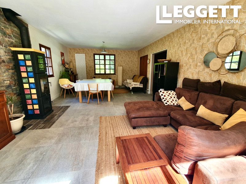 Property photo 2 of 10