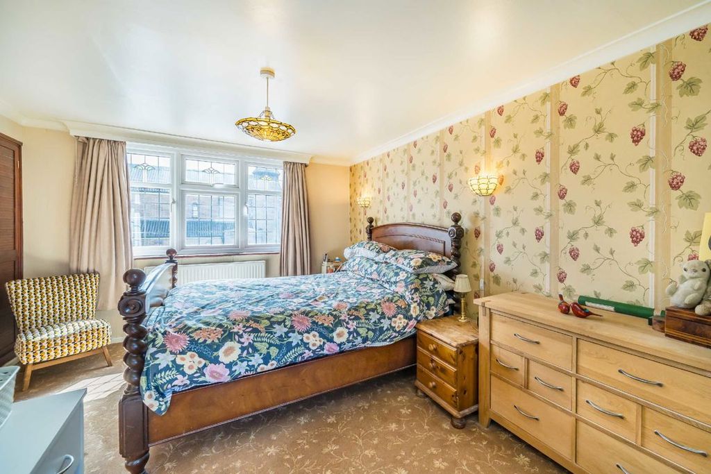 Property photo 3 of 9