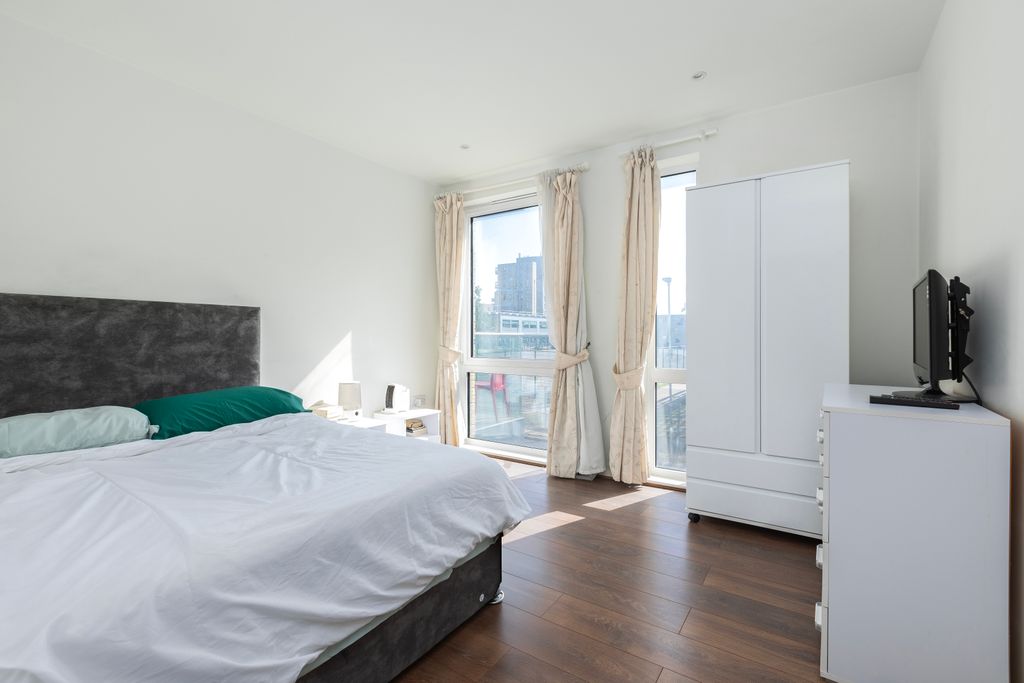 Property photo 3 of 4