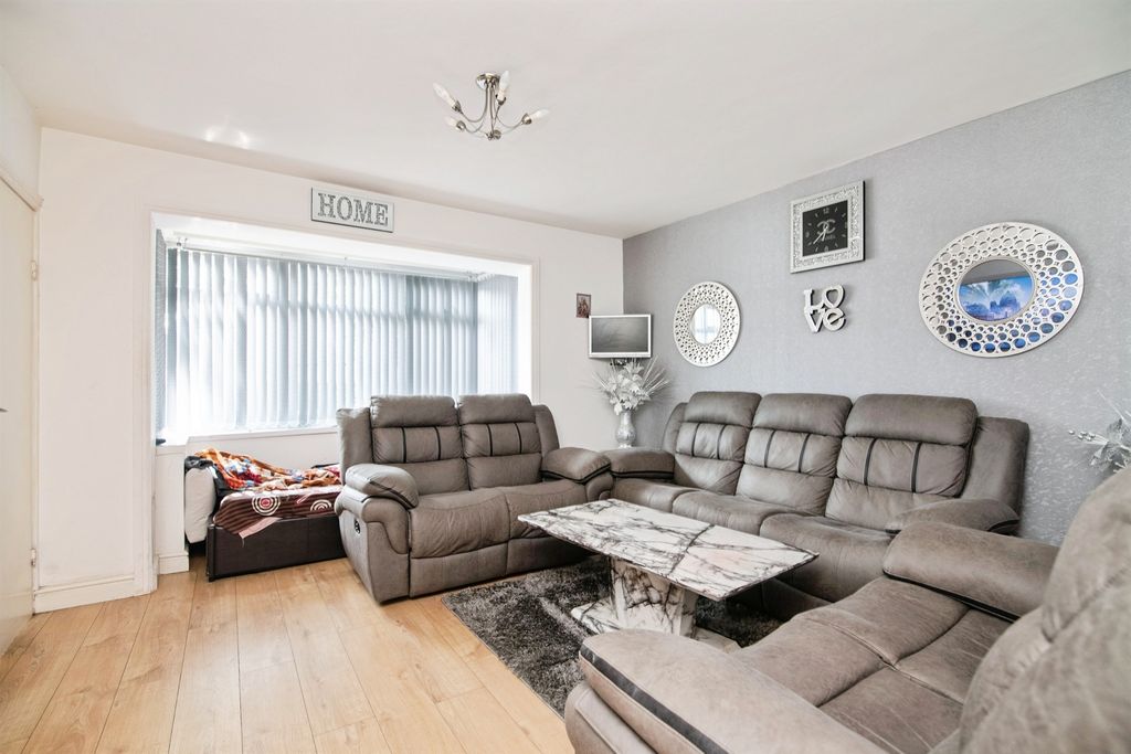 Property photo 3 of 15