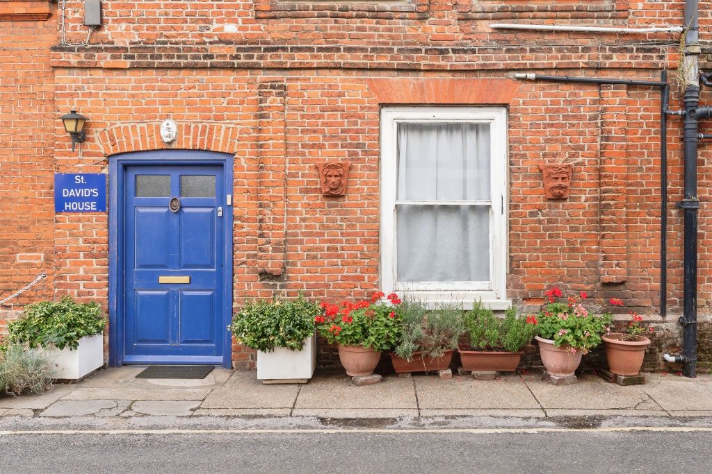 Property photo 1 of 23