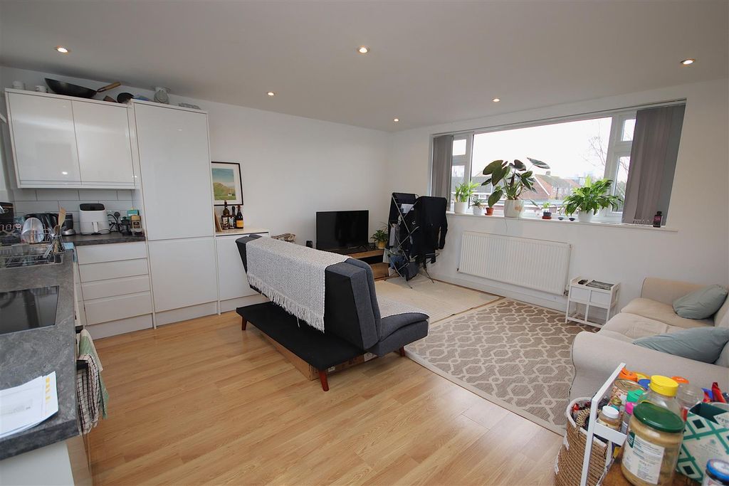 Property photo 2 of 10 Img_5524.Jpg