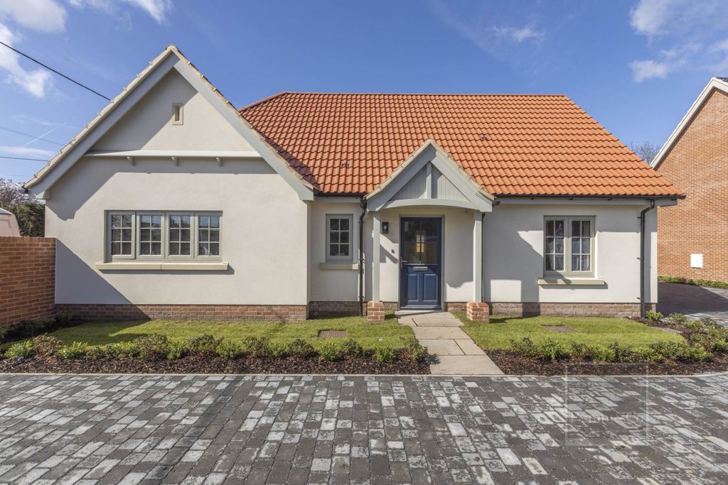 Property photo 1 of 11