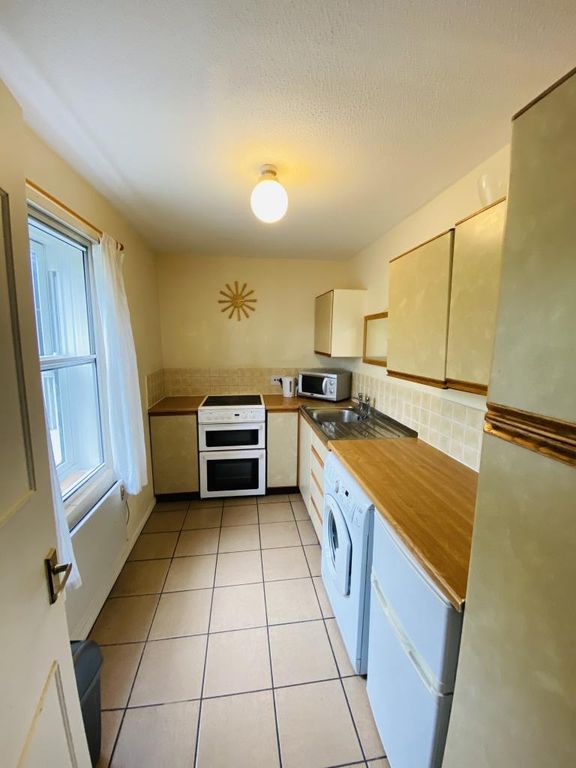 Property photo 3 of 9 7