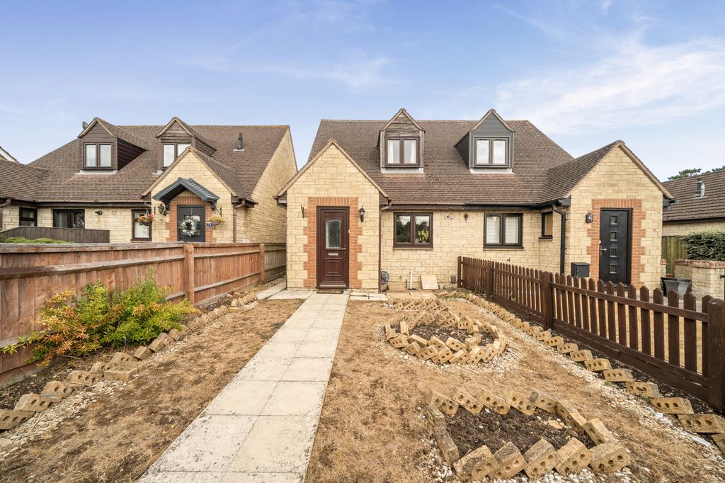 Property photo 1 of 14 External