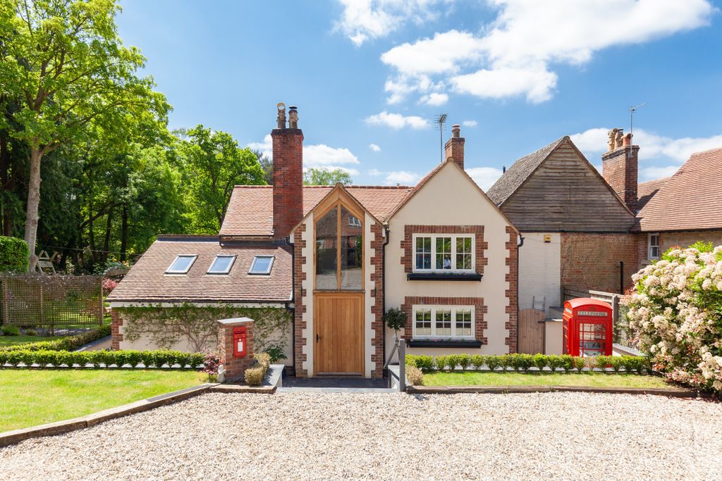 Property photo 1 of 10 Photo 01