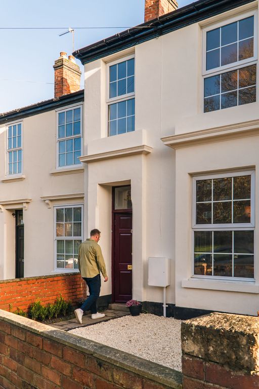 Property photo 2 of 26