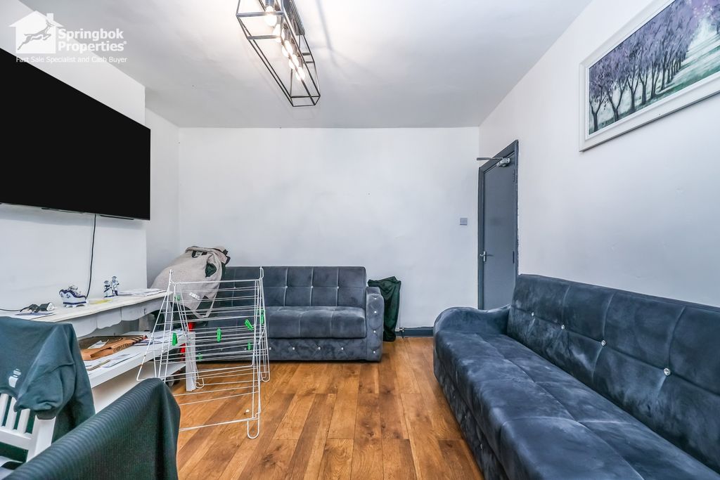 Property photo 2 of 11 Image 2