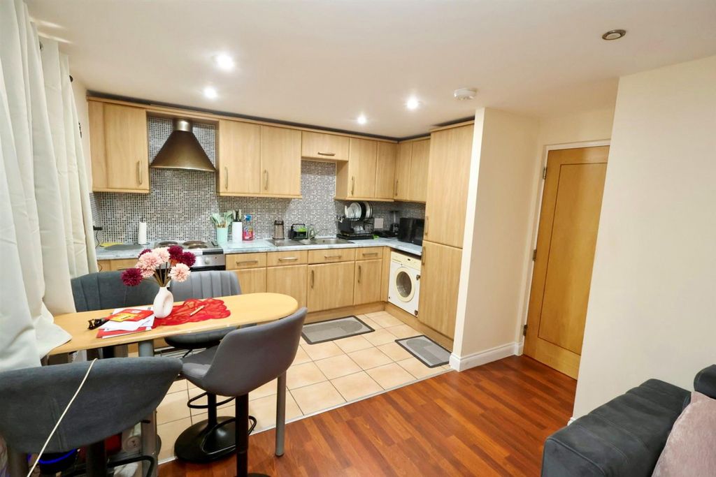 Property photo 3 of 12 12.Jpg