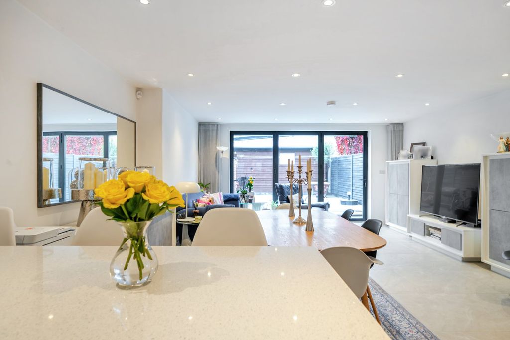 Property photo 3 of 17 Picture No. 09