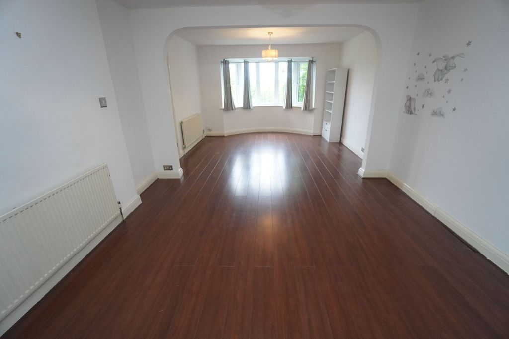 Property photo 2 of 22