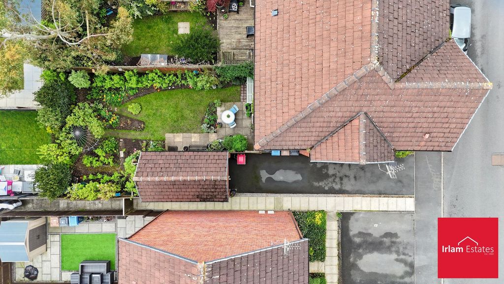 Property photo 2 of 23