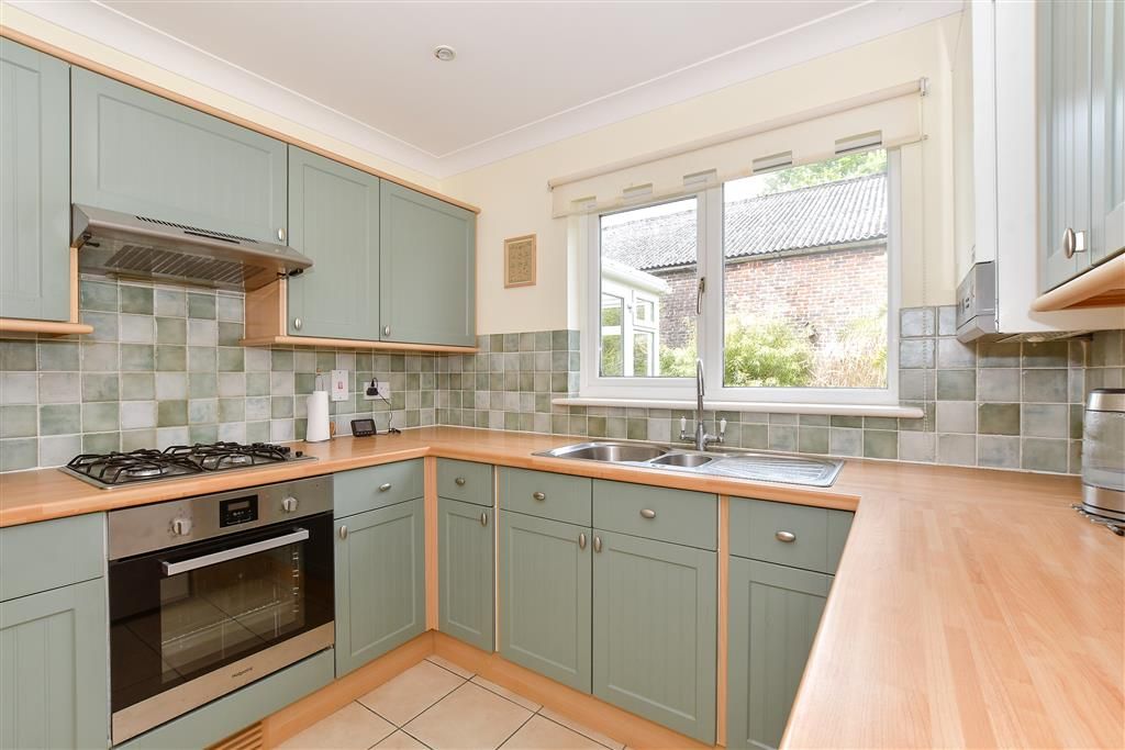 Property photo 1 of 12 Kitchen