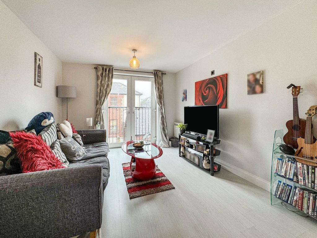 Property photo 2 of 12