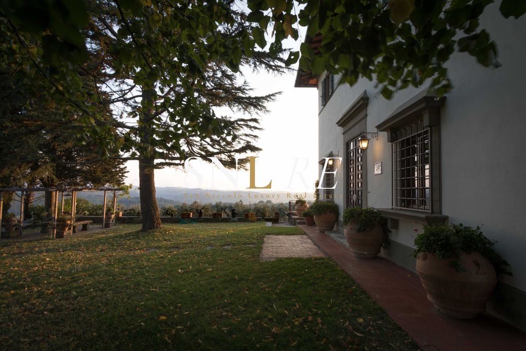 Property photo 2 of 59