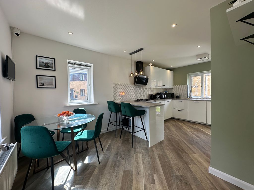 Property photo 3 of 22 Kitchen Diner