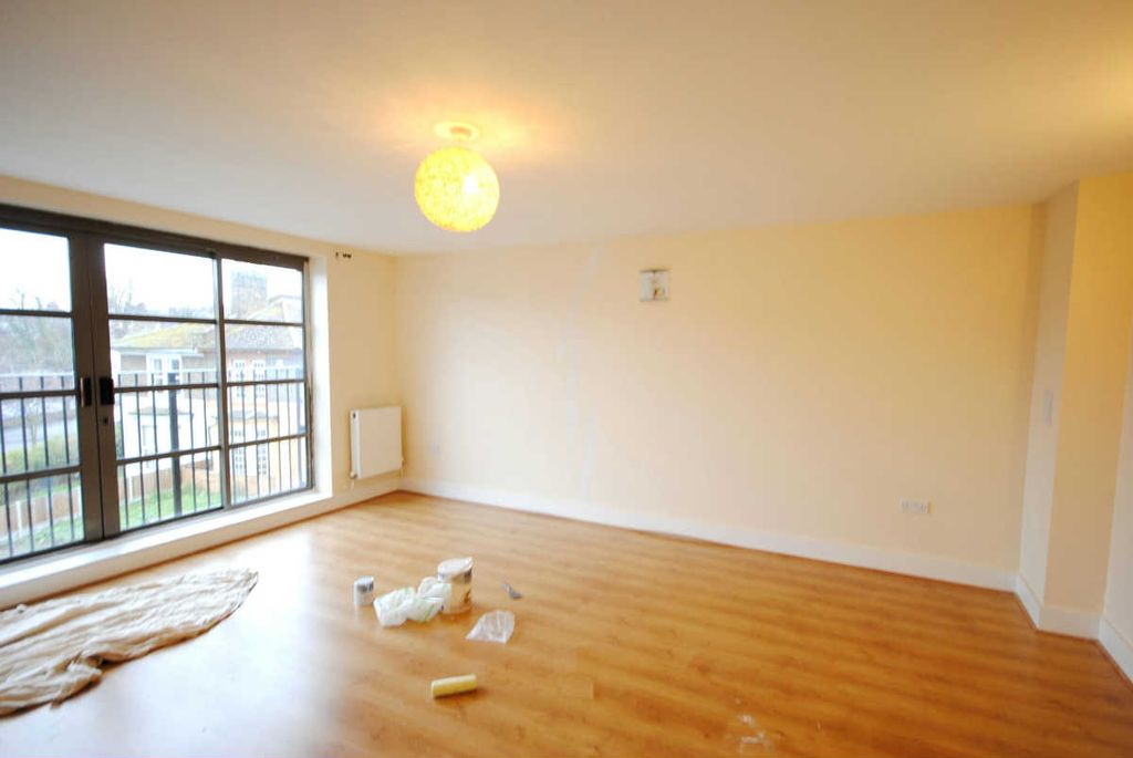 Property photo 2 of 4 Lounge