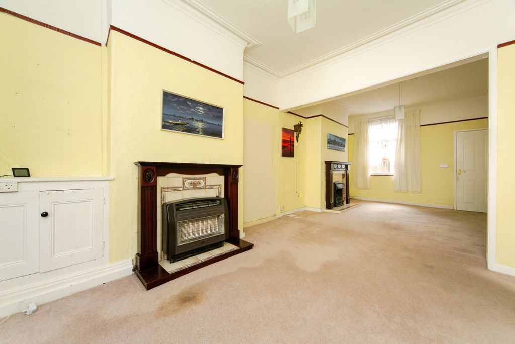 Property photo 2 of 18 Photo