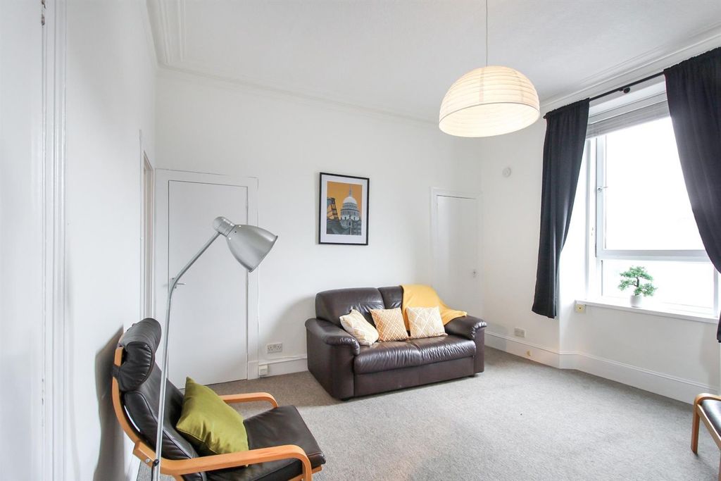 Property photo 3 of 12 Lounge 3.Jpg