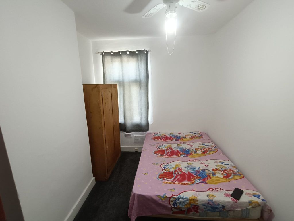 Property photo 2 of 17 Gallery