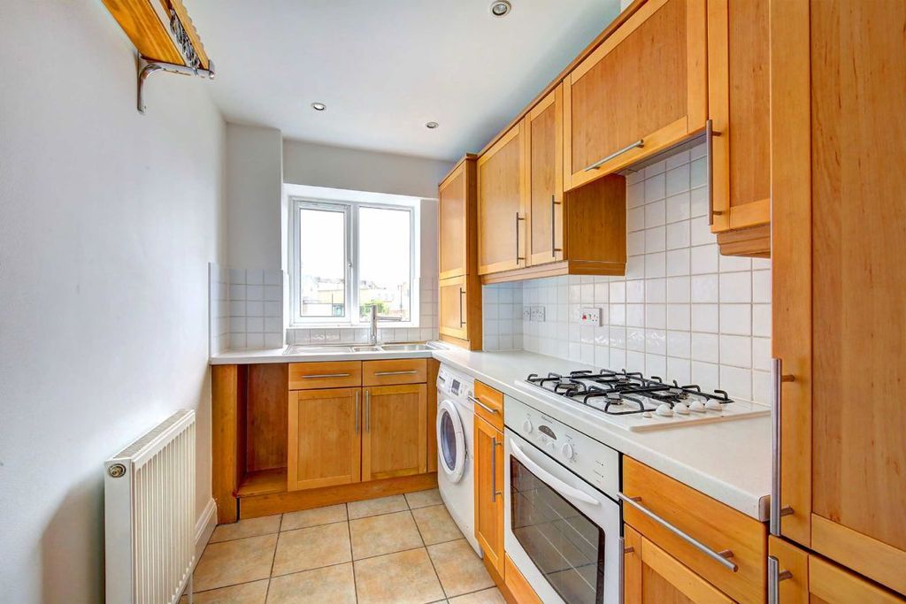 Property photo 3 of 6