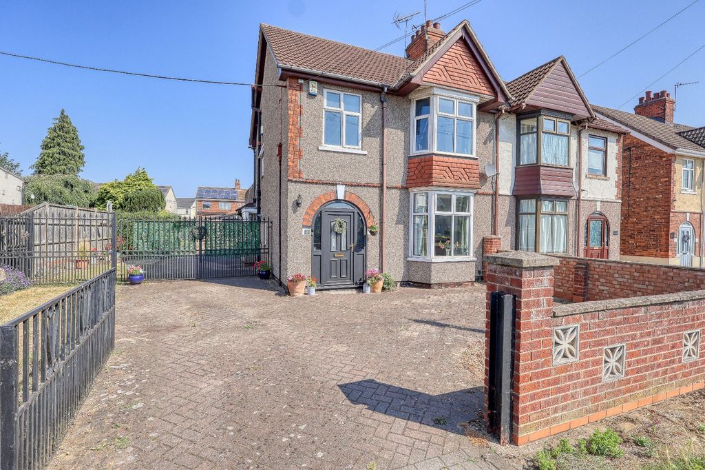 Property photo 1 of 19 Frontal