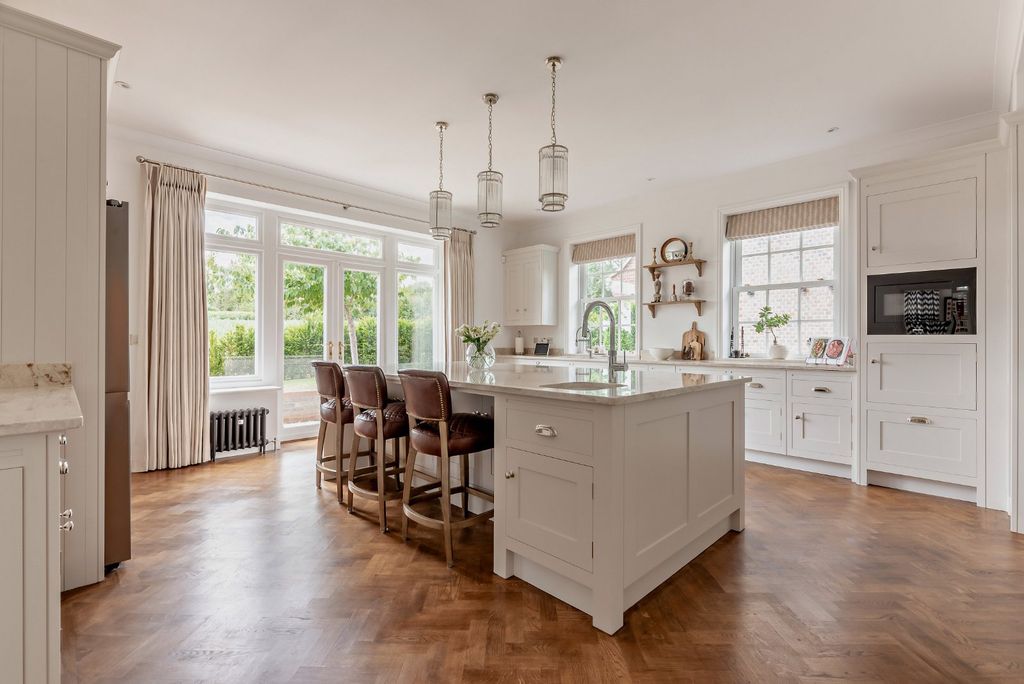 Additional image 6 of 6 bed detached house for saleFlowers Hill, Pangbourne, Berkshire RG8