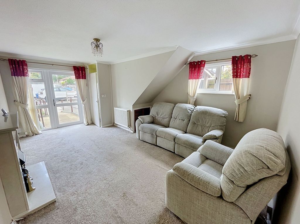 Property photo 3 of 16