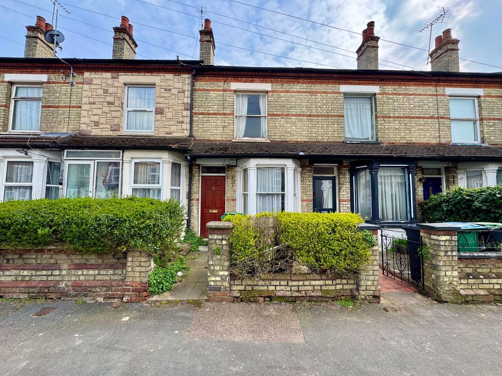 Property photo 1 of 8