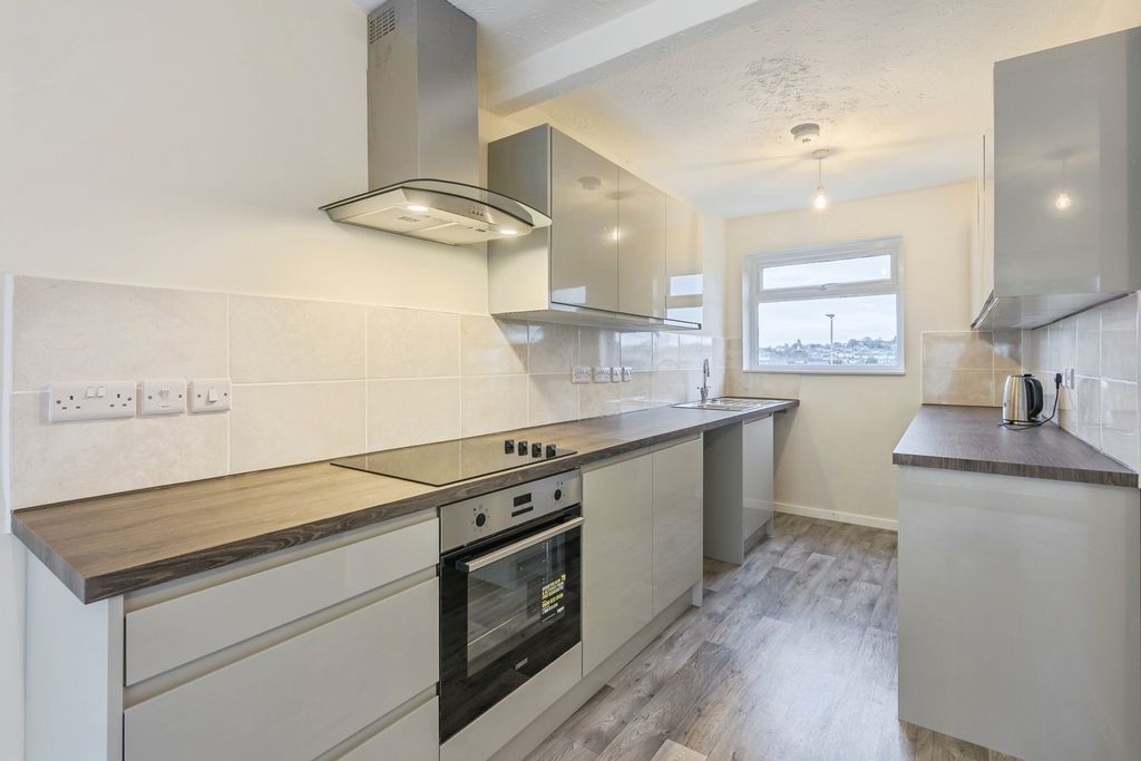 Property photo 2 of 14 Photo