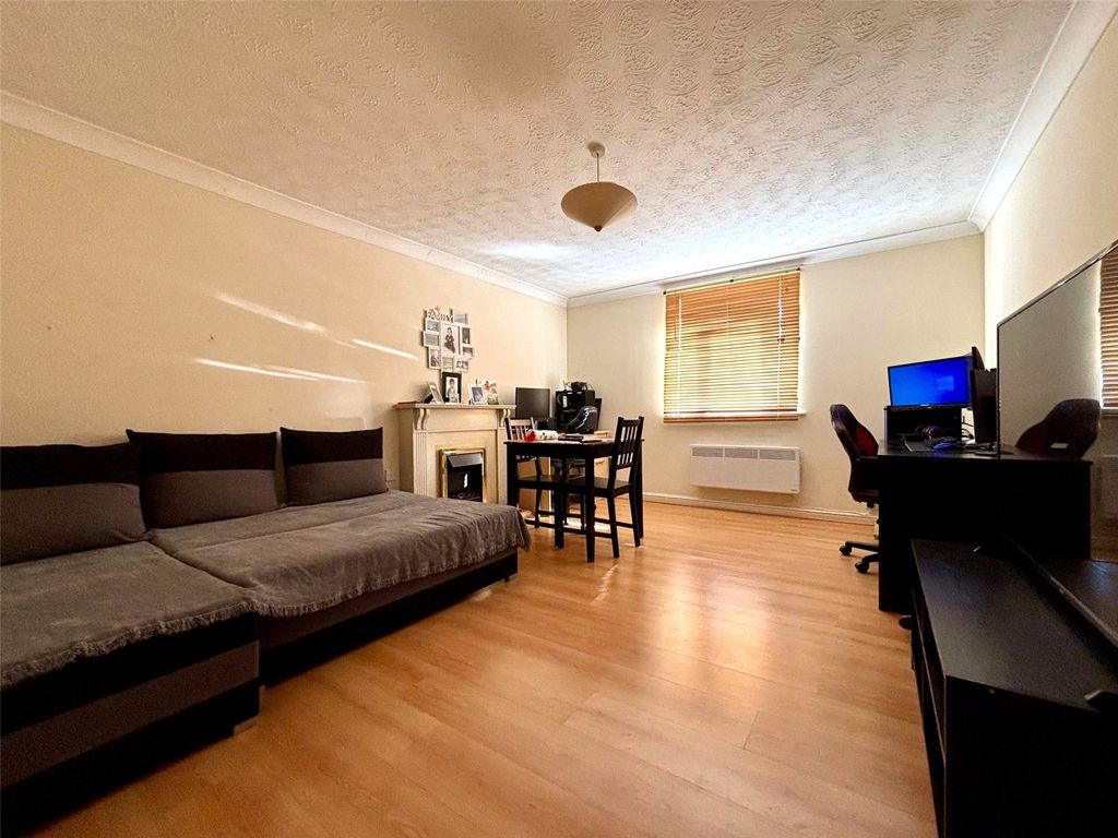 Property photo 2 of 9 Living Room