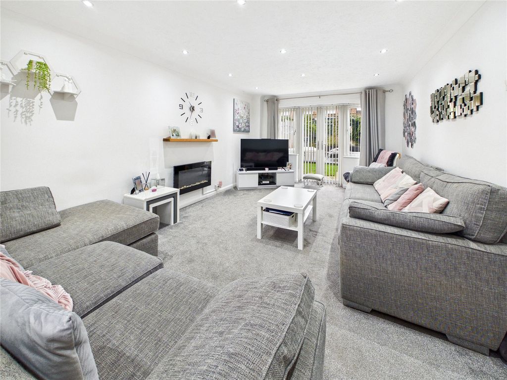 Property photo 3 of 21 Picture 3