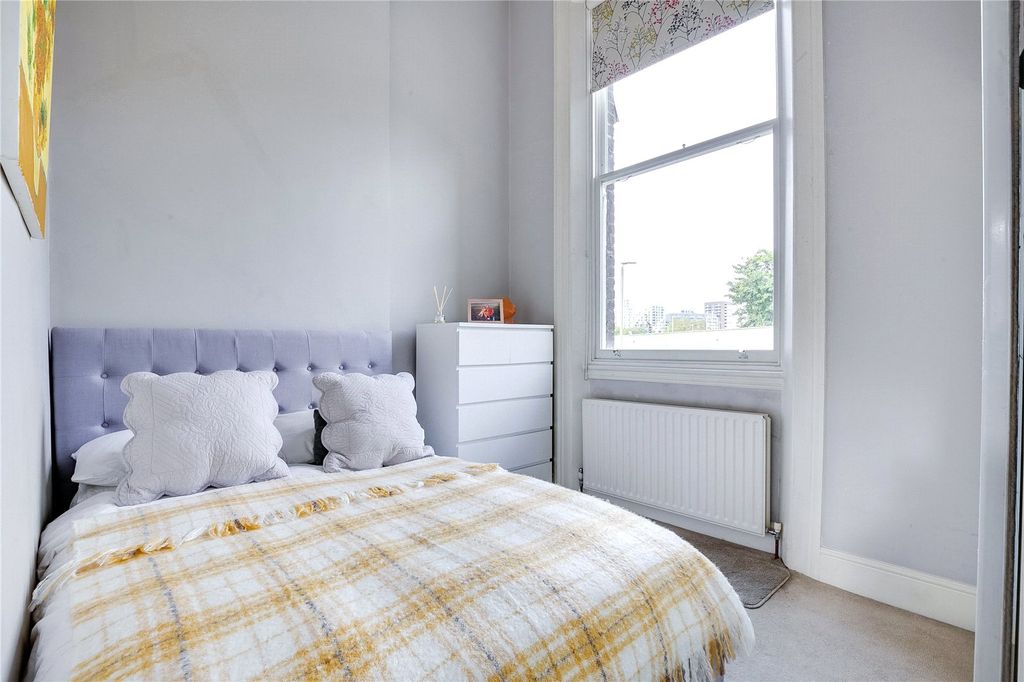 Property photo 3 of 7 Bedroom