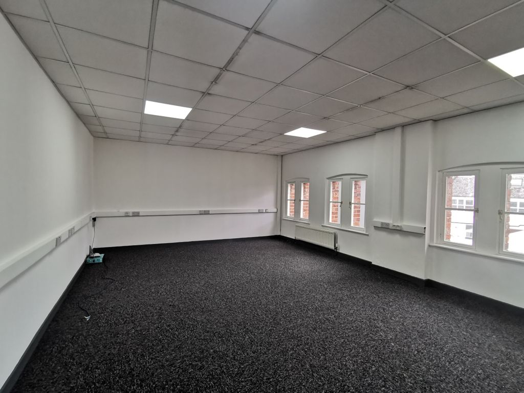 Property photo 2 of 3