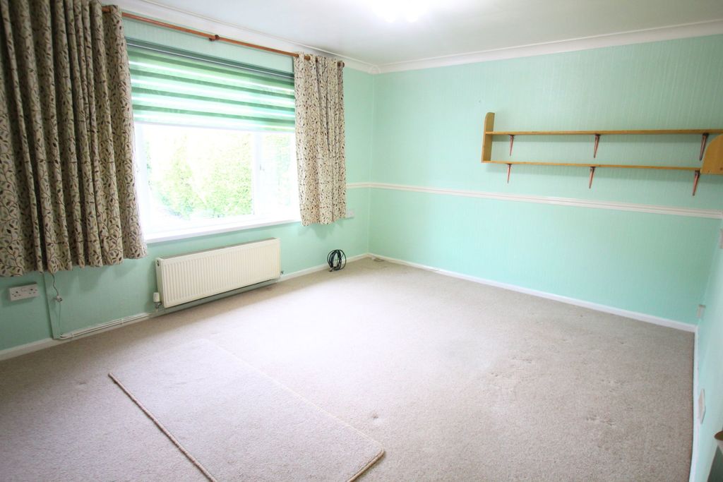 Property photo 2 of 23