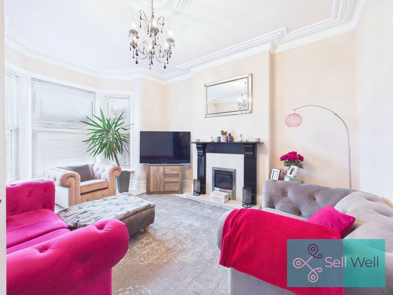 Property photo 2 of 25 Lounge